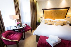 Ten Manchester Street