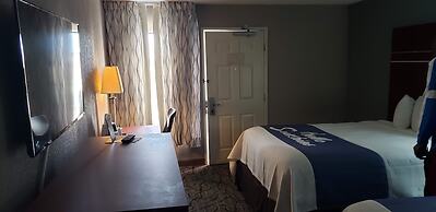 Days Inn by Wyndham West Des Moines / Clive