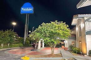 Travelodge by Wyndham Tuscaloosa