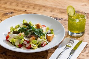 Four Points by Sheraton Munich Arabellapark