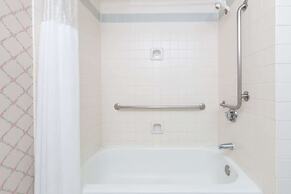 Ramada by Wyndham Hawthorne LAX / LA Stadium