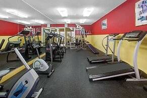 Ramada by Wyndham Hawthorne LAX / LA Stadium