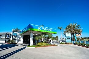 The Buena Park Hotel & Suites