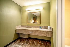The Buena Park Hotel & Suites