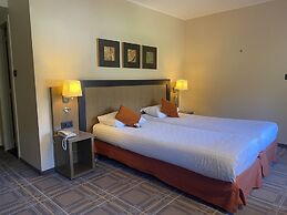 Castel de Pont-à-Lesse Hotel