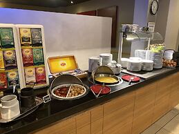 Castel de Pont-à-Lesse Hotel