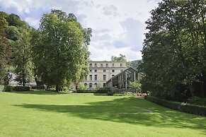 Castel de Pont-à-Lesse Hotel