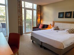Castel de Pont-à-Lesse Hotel