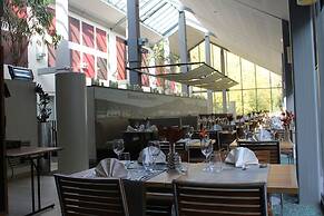 Castel de Pont-à-Lesse Hotel