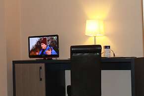 Castel de Pont-à-Lesse Hotel