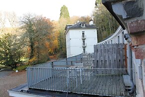 Castel de Pont-à-Lesse Hotel