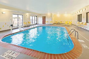 Fairfield Inn & Suites Lexington Keeneland Airport