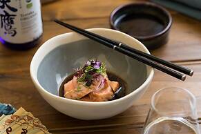 Cairns Harbourside Hotel