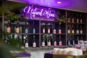 Cairns Harbourside Hotel