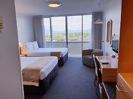 Cairns Harbourside Hotel