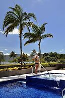 Cairns Harbourside Hotel