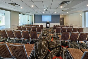 Cairns Harbourside Hotel