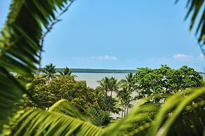 Cairns Harbourside Hotel