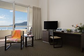 Cairns Harbourside Hotel