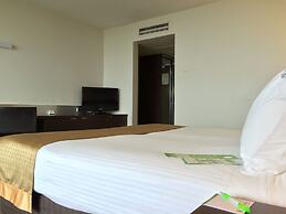 Cairns Harbourside Hotel