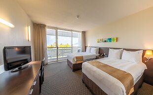 Cairns Harbourside Hotel