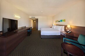 Cairns Harbourside Hotel
