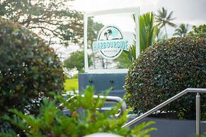 Cairns Harbourside Hotel