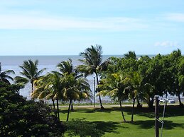 Cairns Harbourside Hotel