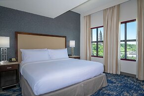 Embassy Suites by Hilton Alexandria Old Town