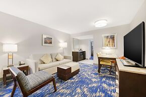 Embassy Suites by Hilton Alexandria Old Town