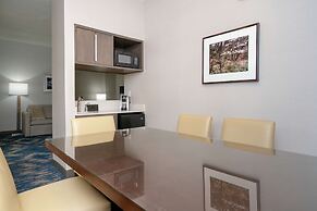 Embassy Suites by Hilton Alexandria Old Town