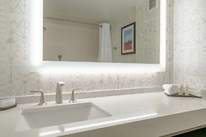 Embassy Suites by Hilton Alexandria Old Town