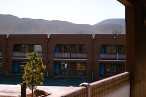 Taos Valley Lodge