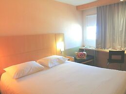 ibis Poitiers Sud
