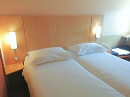 ibis Poitiers Sud