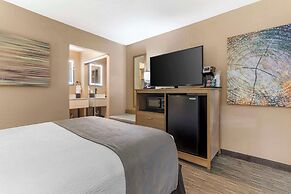 Best Western Plus Landing View Inn & Suites