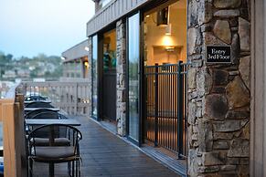 Best Western Plus Landing View Inn & Suites