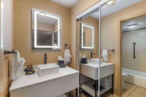 Best Western Plus Landing View Inn & Suites