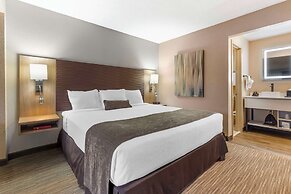 Best Western Plus Landing View Inn & Suites