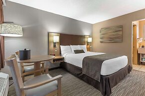 Best Western Plus Landing View Inn & Suites