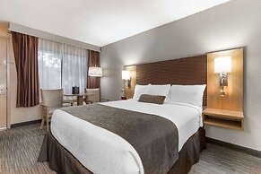 Best Western Plus Landing View Inn & Suites