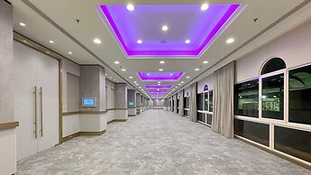 Crowne Plaza Bahrain by IHG