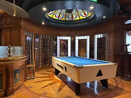 Crowne Plaza Bahrain by IHG