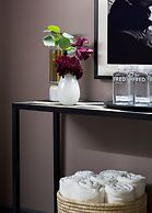 The Talbott, Autograph Collection