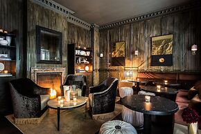 The Talbott, Autograph Collection