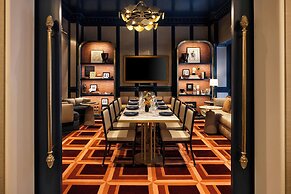 The Talbott, Autograph Collection