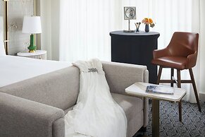 The Talbott, Autograph Collection