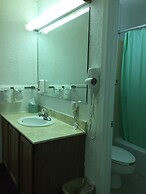 Budget Inn