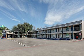 La Quinta Inn by Wyndham Dallas Uptown