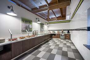 enVision Hotel & Conference Center Mansfield-Foxboro